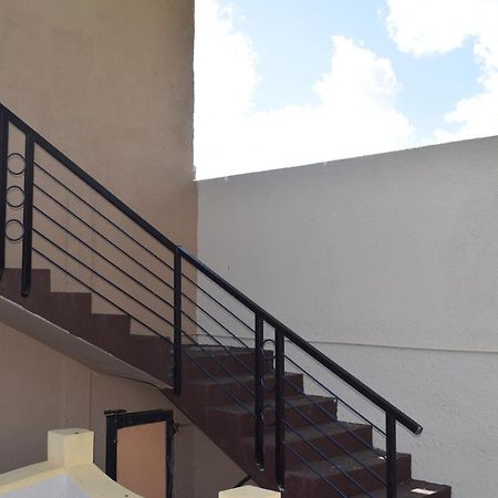 Baywatch Apartment Ла-Ґулет Екстер'єр фото