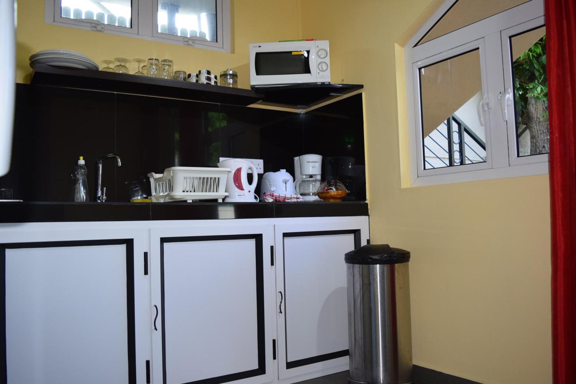 Baywatch Apartment Ла-Ґулет Екстер'єр фото