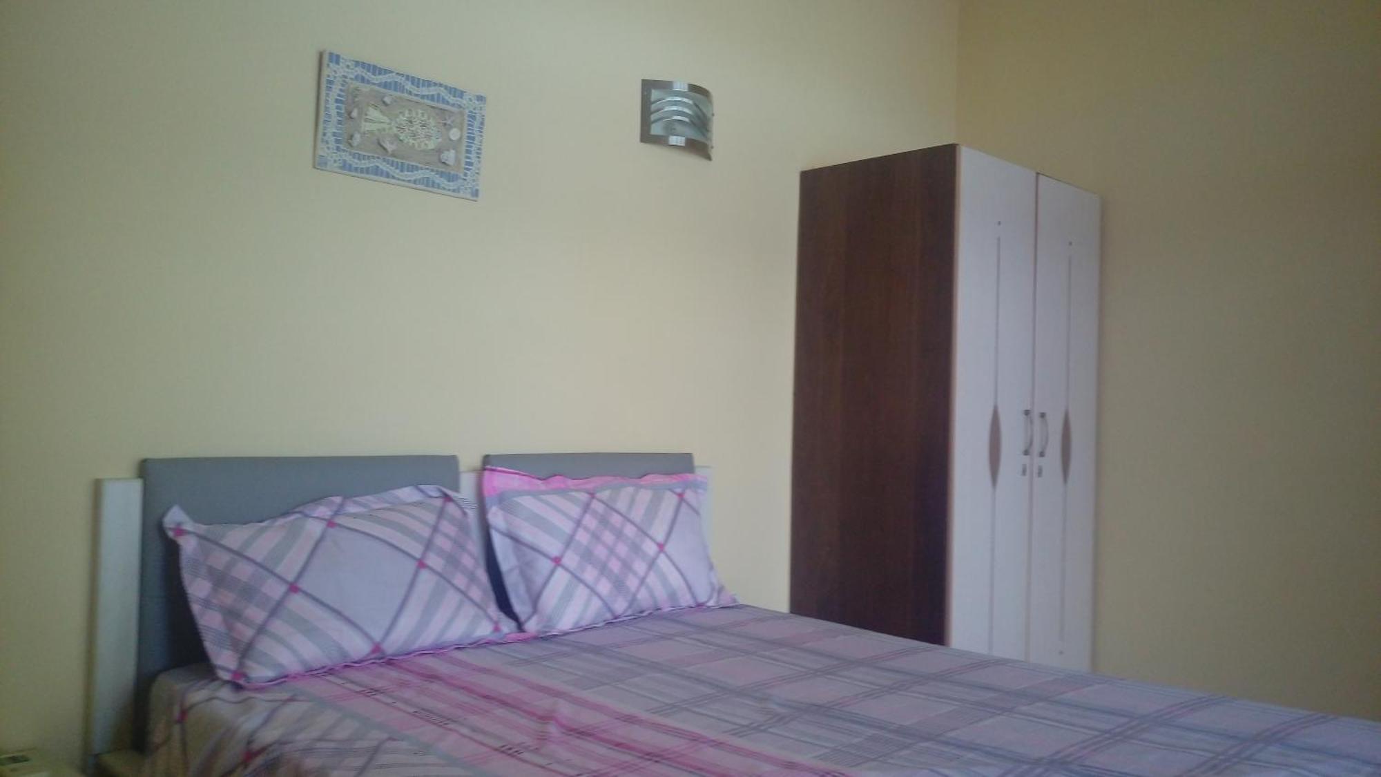 Baywatch Apartment Ла-Ґулет Номер фото