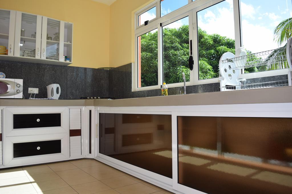 Baywatch Apartment Ла-Ґулет Екстер'єр фото