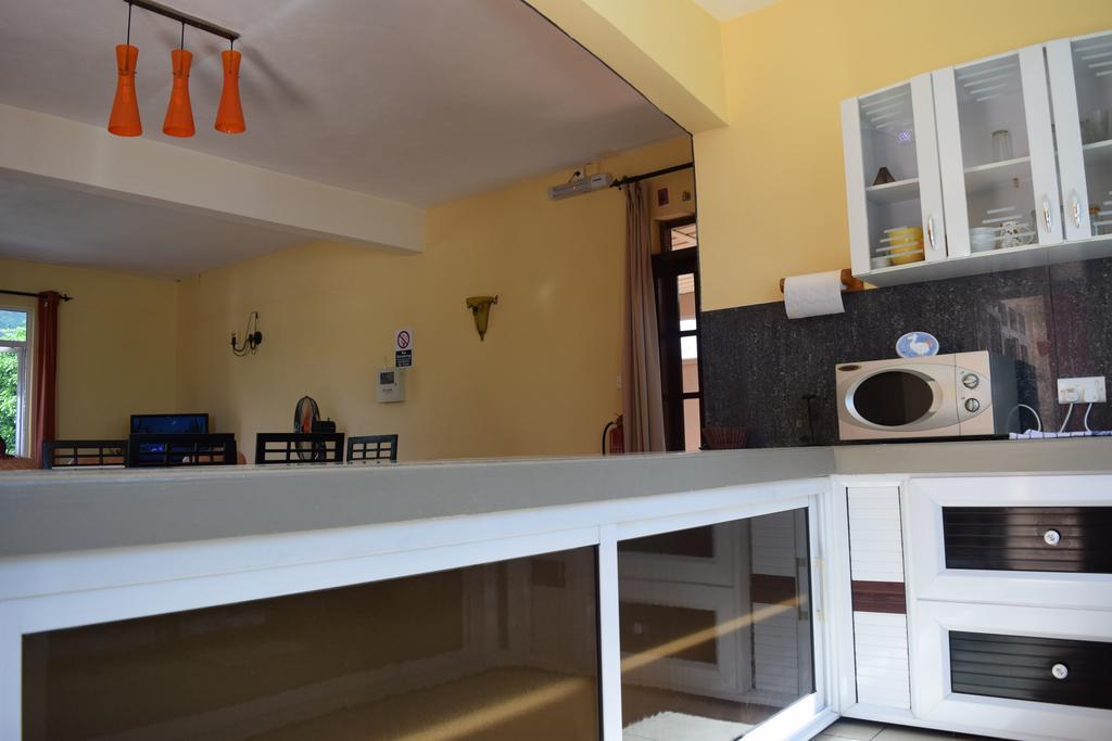 Baywatch Apartment Ла-Ґулет Екстер'єр фото