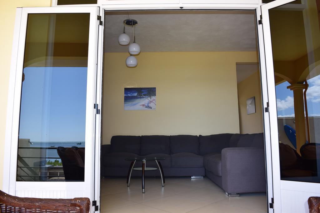 Baywatch Apartment Ла-Ґулет Екстер'єр фото