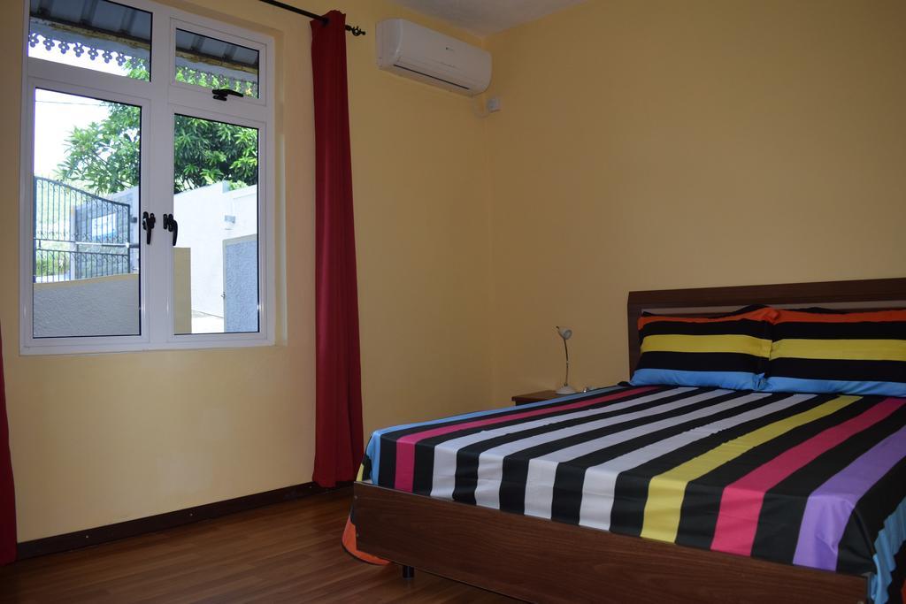 Baywatch Apartment Ла-Ґулет Екстер'єр фото